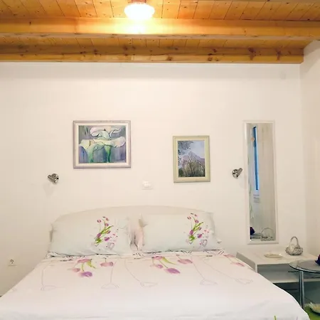 Apartment Ante