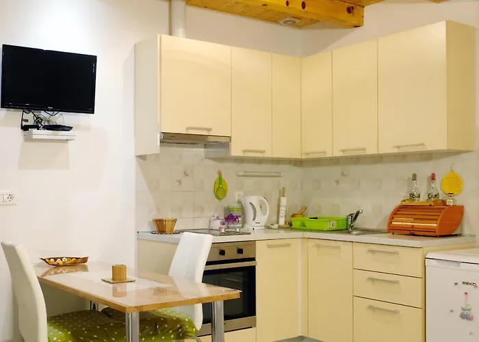 Apartment Ante Split