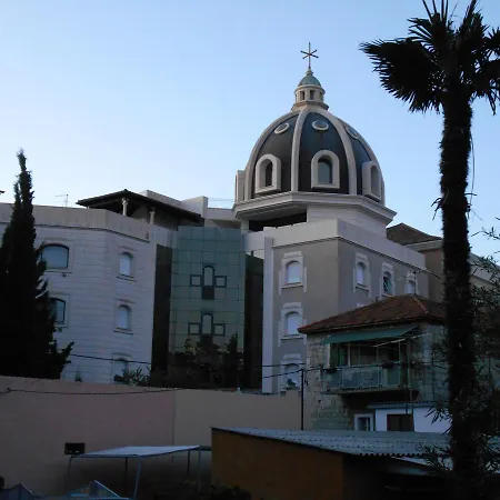 Apartment Ante Split