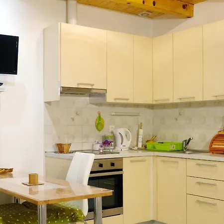 Apartment Ante Split